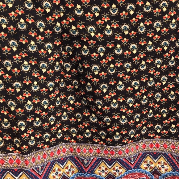 Hollister Co. geometric patterned tshirt dress. - Picture 3 of 4